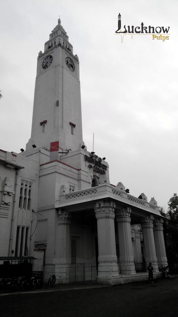 Picture of the clock tower at General Post Office, Lucknow